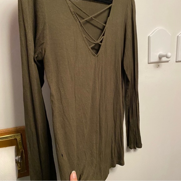 🖤5/$20 Olive Green Criss Cross Neck Long Sleeve Top - Picture 9 of 9